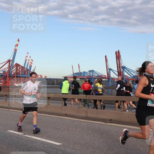 03.10.2024 - Köhlbrandbrückenlauf Matties Gatica Varas http://msf.ph/oto/7210854 03.10.2024 09:36:07 Position 2 1217 meine-sportfotos.de