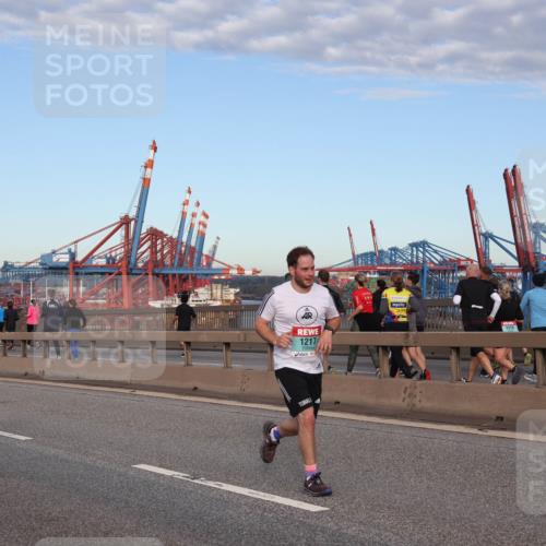 03.10.2024 - Köhlbrandbrückenlauf Matties Gatica Varas http://msf.ph/oto/7210862 03.10.2024 09:36:07 Position 2 1193, 1217 meine-sportfotos.de