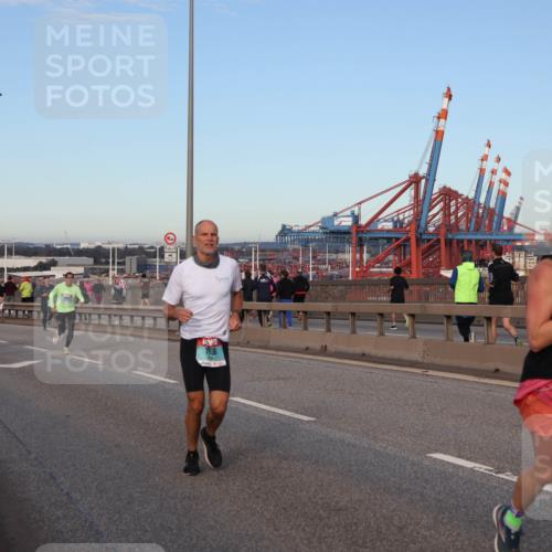 03.10.2024 - Köhlbrandbrückenlauf Matties Gatica Varas http://msf.ph/oto/7210909 03.10.2024 09:36:09 Position 2 1536, 1193 meine-sportfotos.de