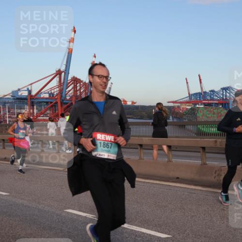 03.10.2024 - Köhlbrandbrückenlauf Matties Gatica Varas http://msf.ph/oto/7211062 03.10.2024 09:36:20 Position 2 1493, 1867 meine-sportfotos.de
