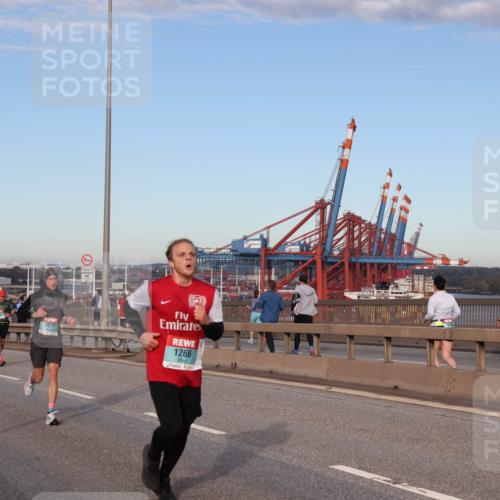 03.10.2024 - Köhlbrandbrückenlauf Matties Gatica Varas http://msf.ph/oto/7211222 03.10.2024 09:36:27 Position 2 1572, 1266 meine-sportfotos.de
