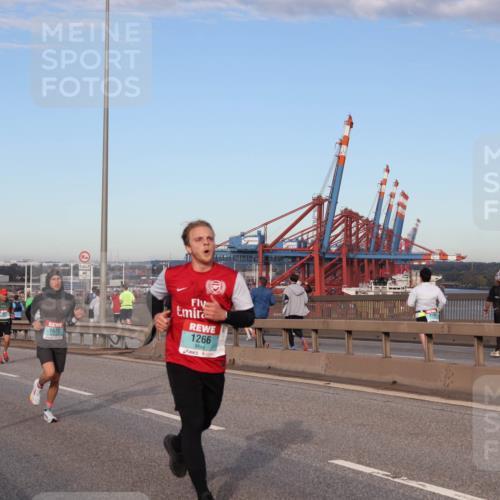 03.10.2024 - Köhlbrandbrückenlauf Matties Gatica Varas http://msf.ph/oto/7211228 03.10.2024 09:36:27 Position 2 1500, 1, 1572, 1266 meine-sportfotos.de