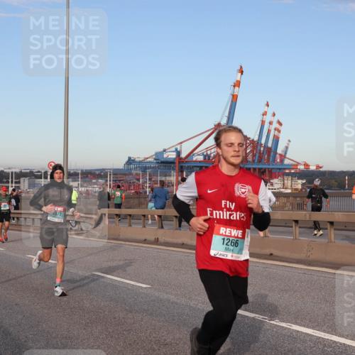 03.10.2024 - Köhlbrandbrückenlauf Matties Gatica Varas http://msf.ph/oto/7211255 03.10.2024 09:36:28 Position 2 1572, 1266 meine-sportfotos.de