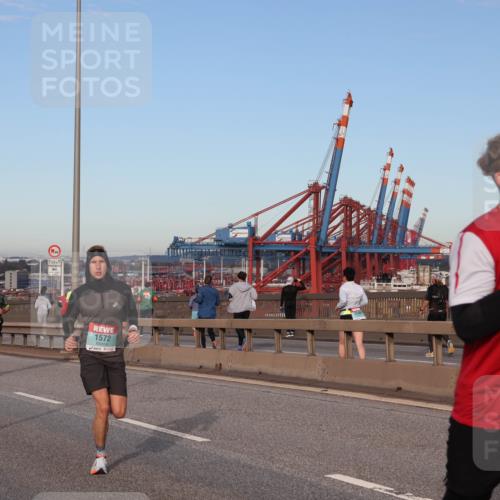 03.10.2024 - Köhlbrandbrückenlauf Matties Gatica Varas http://msf.ph/oto/7211272 03.10.2024 09:36:28 Position 2 1500, 1, 1572, 1266 meine-sportfotos.de