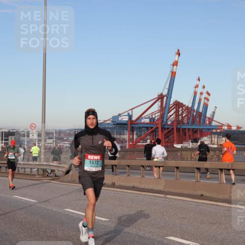 03.10.2024 - Köhlbrandbrückenlauf Matties Gatica Varas http://msf.ph/oto/7211299 03.10.2024 09:36:29 Position 2 1500, 1, 1572 meine-sportfotos.de