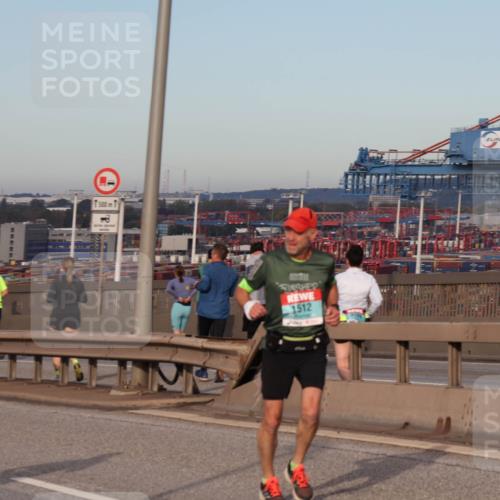 03.10.2024 - Köhlbrandbrückenlauf Matties Gatica Varas http://msf.ph/oto/7211352 03.10.2024 09:36:31 Position 2 500, 1512 meine-sportfotos.de