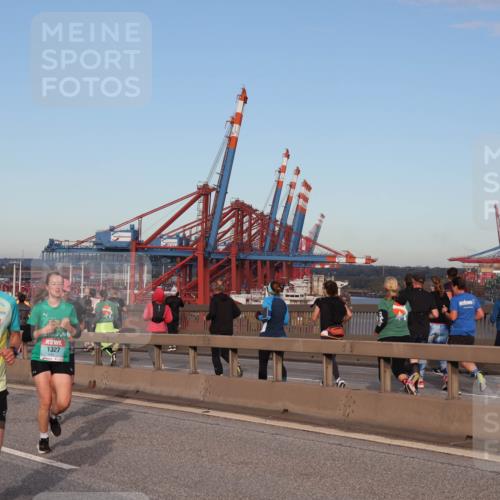 03.10.2024 - Köhlbrandbrückenlauf Matties Gatica Varas http://msf.ph/oto/7211482 03.10.2024 09:36:38 Position 2 1222, 500, 2220, 1268, 1327 meine-sportfotos.de
