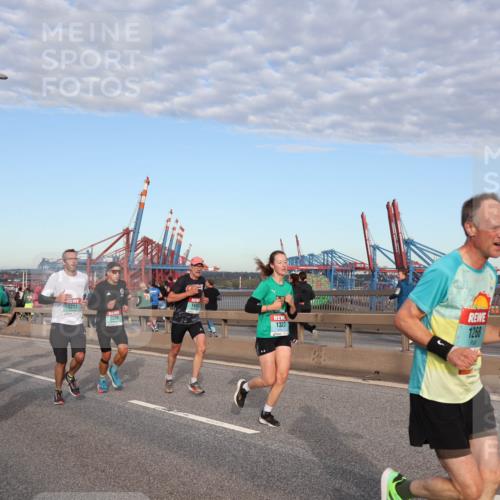 03.10.2024 - Köhlbrandbrückenlauf Matties Gatica Varas http://msf.ph/oto/7211561 03.10.2024 09:36:40 Position 2 1121, 1202, 2220, 1327, 1268 meine-sportfotos.de