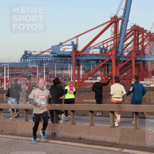 03.10.2024 - Köhlbrandbrückenlauf Matties Gatica Varas http://msf.ph/oto/7211706 03.10.2024 09:36:46 Position 2 1139 meine-sportfotos.de