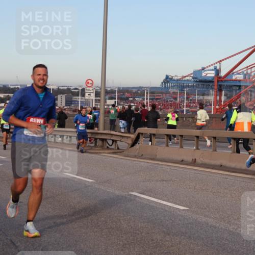 03.10.2024 - Köhlbrandbrückenlauf Matties Gatica Varas http://msf.ph/oto/7211743 03.10.2024 09:36:47 Position 2 1500, 1, 500, 1, 1447, 1139 meine-sportfotos.de