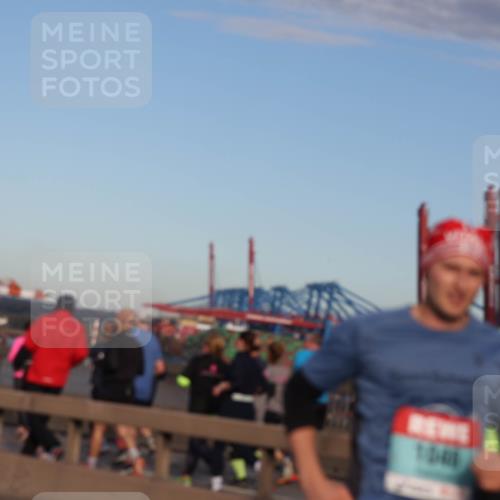 03.10.2024 - Köhlbrandbrückenlauf Matties Gatica Varas http://msf.ph/oto/7211922 03.10.2024 09:36:58 Position 2  meine-sportfotos.de
