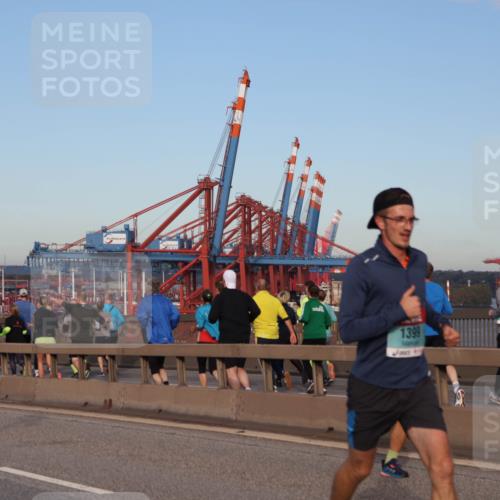 03.10.2024 - Köhlbrandbrückenlauf Matties Gatica Varas http://msf.ph/oto/7212072 03.10.2024 09:37:05 Position 2  meine-sportfotos.de