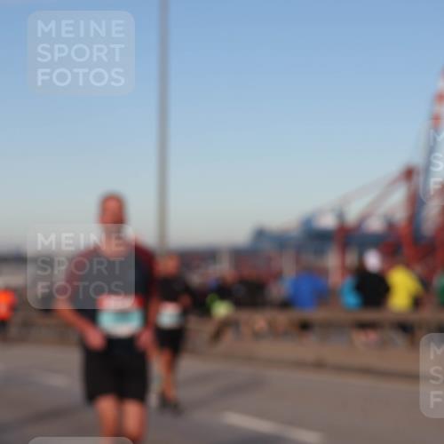 03.10.2024 - Köhlbrandbrückenlauf Matties Gatica Varas http://msf.ph/oto/7212101 03.10.2024 09:37:07 Position 2  meine-sportfotos.de