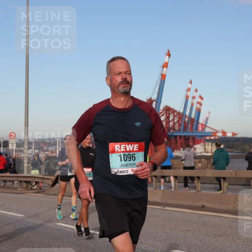 03.10.2024 - Köhlbrandbrückenlauf Matties Gatica Varas http://msf.ph/oto/7212154 03.10.2024 09:37:08 Position 2 1462, 983, 1096 meine-sportfotos.de