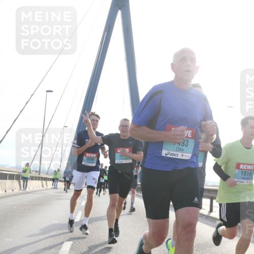 03.10.2024 - Köhlbrandbrückenlauf Jannik Wohlers http://msf.ph/oto/7212326 03.10.2024 09:21:09 Position 1 2, 493, 1914, 2696, 42 meine-sportfotos.de
