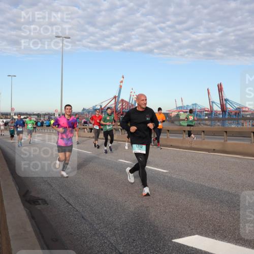 03.10.2024 - Köhlbrandbrückenlauf Matties Gatica Varas http://msf.ph/oto/7212332 03.10.2024 09:37:17 Position 2 1212 meine-sportfotos.de