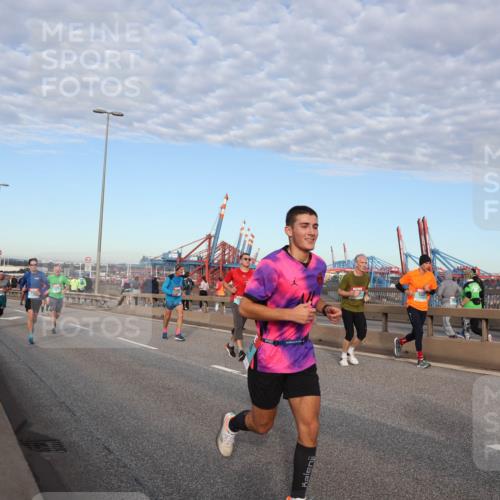 03.10.2024 - Köhlbrandbrückenlauf Matties Gatica Varas http://msf.ph/oto/7212355 03.10.2024 09:37:19 Position 2  meine-sportfotos.de