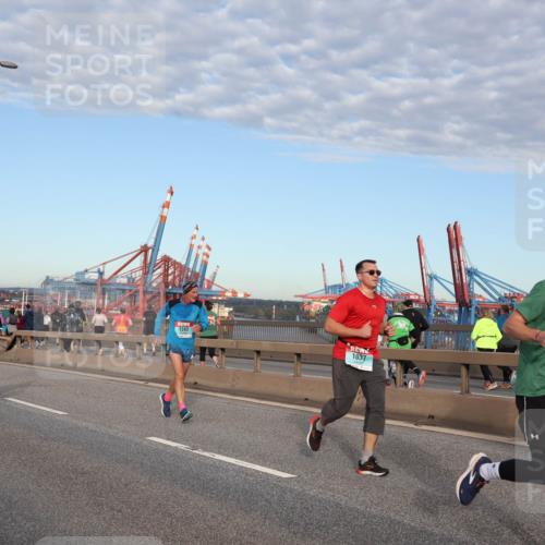 03.10.2024 - Köhlbrandbrückenlauf Matties Gatica Varas http://msf.ph/oto/7212367 03.10.2024 09:37:20 Position 2 1243, 1214, 1037, 1911, 503 meine-sportfotos.de