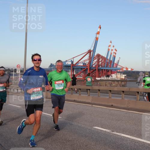 03.10.2024 - Köhlbrandbrückenlauf Matties Gatica Varas http://msf.ph/oto/7212398 03.10.2024 09:37:22 Position 2 1500, 1354, 1321, 1413, 1214 meine-sportfotos.de