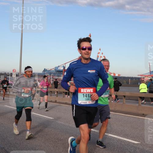 03.10.2024 - Köhlbrandbrückenlauf Matties Gatica Varas http://msf.ph/oto/7212436 03.10.2024 09:37:23 Position 2 1354, 1413, 214 meine-sportfotos.de