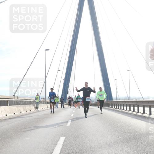 03.10.2024 - Köhlbrandbrückenlauf Jannik Wohlers http://msf.ph/oto/7212546 03.10.2024 09:21:12 Position 1 1153 meine-sportfotos.de
