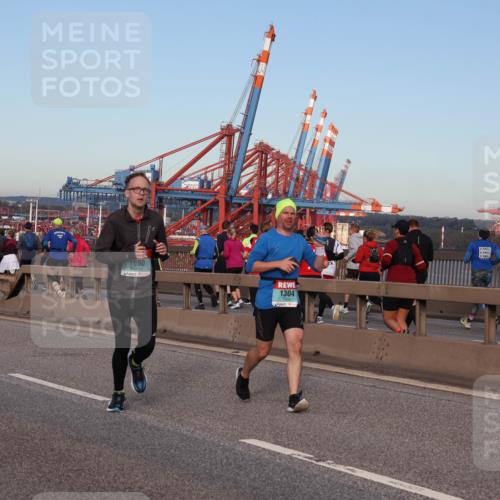 03.10.2024 - Köhlbrandbrückenlauf Matties Gatica Varas http://msf.ph/oto/7212802 03.10.2024 09:37:33 Position 2 500, 1690, 1304 meine-sportfotos.de