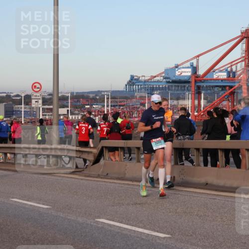 03.10.2024 - Köhlbrandbrückenlauf Matties Gatica Varas http://msf.ph/oto/7212950 03.10.2024 09:37:39 Position 2 1169, 1500, 18, 93, 3, 2002, 204 meine-sportfotos.de