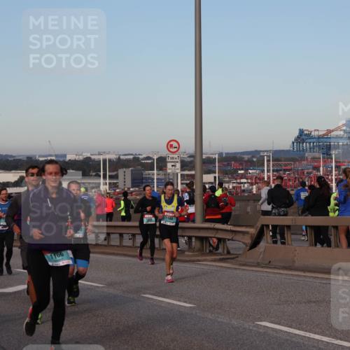 03.10.2024 - Köhlbrandbrückenlauf Matties Gatica Varas http://msf.ph/oto/7212994 03.10.2024 09:37:41 Position 2 1370, 1500, 1166, 1229, 1500, 1189 meine-sportfotos.de