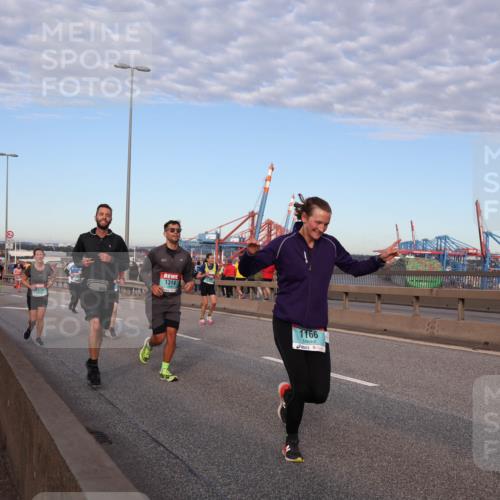 03.10.2024 - Köhlbrandbrückenlauf Matties Gatica Varas http://msf.ph/oto/7213055 03.10.2024 09:37:44 Position 2 1314, 1766 meine-sportfotos.de
