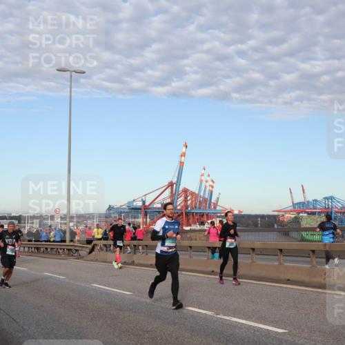 03.10.2024 - Köhlbrandbrückenlauf Matties Gatica Varas http://msf.ph/oto/7213111 03.10.2024 09:37:47 Position 2 2024 meine-sportfotos.de
