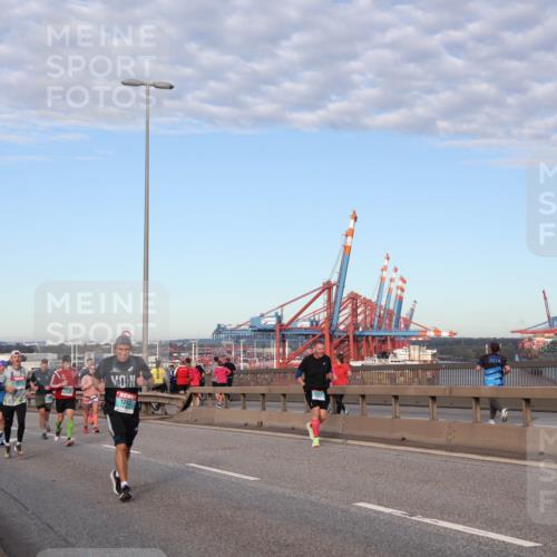 03.10.2024 - Köhlbrandbrückenlauf Matties Gatica Varas http://msf.ph/oto/7213138 03.10.2024 09:37:49 Position 2 1262, 2024, 1167 meine-sportfotos.de