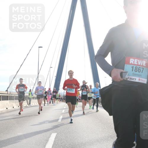 03.10.2024 - Köhlbrandbrückenlauf Jannik Wohlers http://msf.ph/oto/7213149 03.10.2024 09:21:35 Position 1 1179, 1442, 1075, 1443, 1317, 1867 meine-sportfotos.de