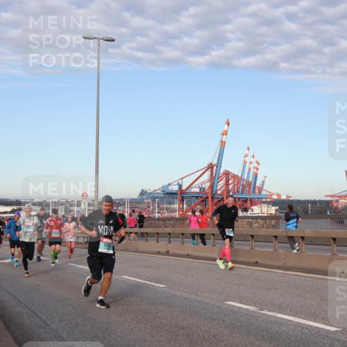 03.10.2024 - Köhlbrandbrückenlauf Matties Gatica Varas http://msf.ph/oto/7213156 03.10.2024 09:37:50 Position 2  meine-sportfotos.de