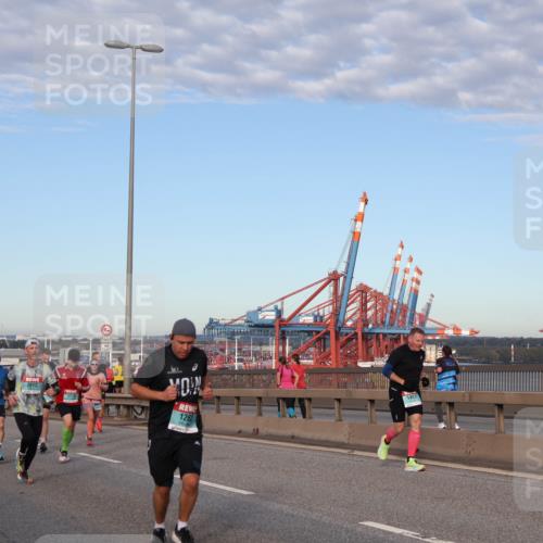 03.10.2024 - Köhlbrandbrückenlauf Matties Gatica Varas http://msf.ph/oto/7213170 03.10.2024 09:37:50 Position 2 2612, 1774, 1262, 1487 meine-sportfotos.de