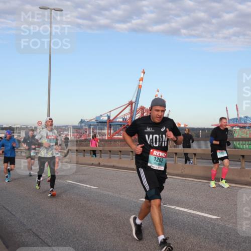 03.10.2024 - Köhlbrandbrückenlauf Matties Gatica Varas http://msf.ph/oto/7213205 03.10.2024 09:37:51 Position 2 2612, 1262, 1487 meine-sportfotos.de