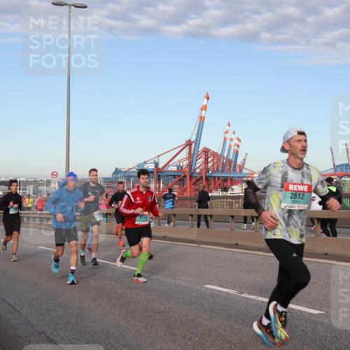 03.10.2024 - Köhlbrandbrückenlauf Matties Gatica Varas http://msf.ph/oto/7213238 03.10.2024 09:37:53 Position 2 1774, 2612 meine-sportfotos.de