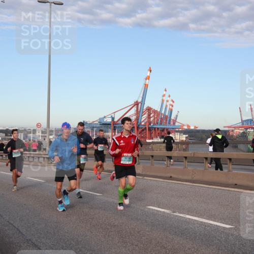 03.10.2024 - Köhlbrandbrückenlauf Matties Gatica Varas http://msf.ph/oto/7213246 03.10.2024 09:37:53 Position 2 500, 1, 1774 meine-sportfotos.de