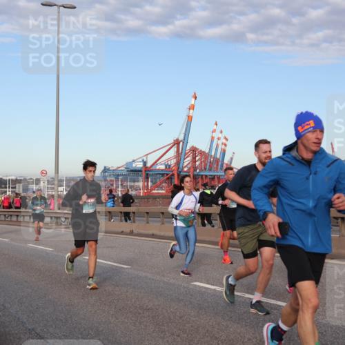 03.10.2024 - Köhlbrandbrückenlauf Matties Gatica Varas http://msf.ph/oto/7213289 03.10.2024 09:37:55 Position 2 149 meine-sportfotos.de