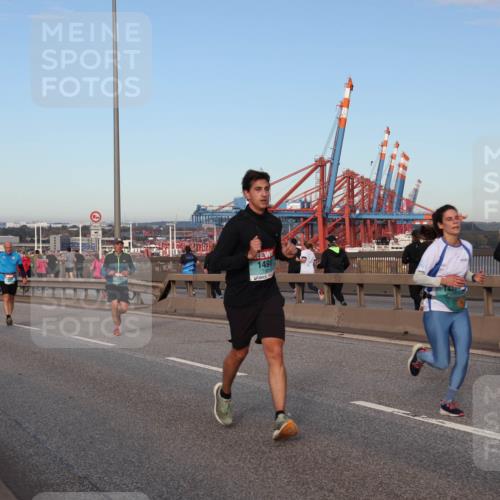 03.10.2024 - Köhlbrandbrückenlauf Matties Gatica Varas http://msf.ph/oto/7213308 03.10.2024 09:37:56 Position 2 149, 1415 meine-sportfotos.de