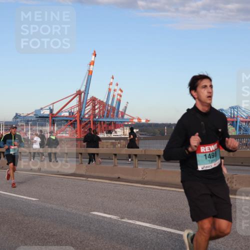 03.10.2024 - Köhlbrandbrückenlauf Matties Gatica Varas http://msf.ph/oto/7213321 03.10.2024 09:37:57 Position 2 2261, 1498 meine-sportfotos.de