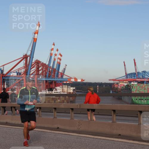 03.10.2024 - Köhlbrandbrückenlauf Matties Gatica Varas http://msf.ph/oto/7213347 03.10.2024 09:37:59 Position 2 2261 meine-sportfotos.de