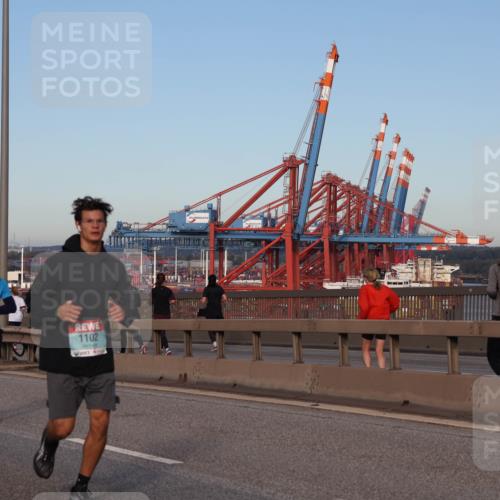 03.10.2024 - Köhlbrandbrückenlauf Matties Gatica Varas http://msf.ph/oto/7213417 03.10.2024 09:38:01 Position 2 1500, 1, 1273, 1102 meine-sportfotos.de