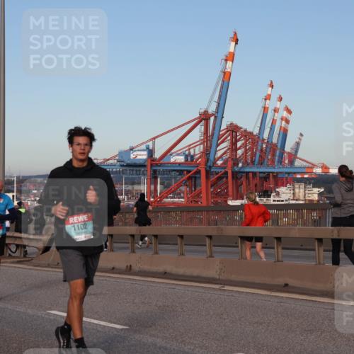 03.10.2024 - Köhlbrandbrückenlauf Matties Gatica Varas http://msf.ph/oto/7213426 03.10.2024 09:38:01 Position 2 1500, 1, 1273, 1102 meine-sportfotos.de