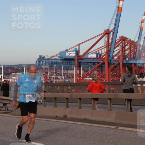 03.10.2024 - Köhlbrandbrückenlauf Matties Gatica Varas http://msf.ph/oto/7213463 03.10.2024 09:38:03 Position 2 1500, 1, 1273 meine-sportfotos.de