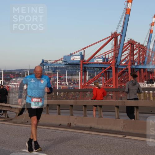 03.10.2024 - Köhlbrandbrückenlauf Matties Gatica Varas http://msf.ph/oto/7213475 03.10.2024 09:38:03 Position 2 1500, 1273 meine-sportfotos.de