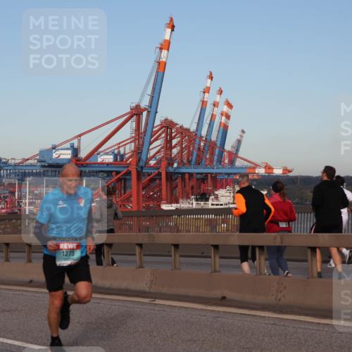03.10.2024 - Köhlbrandbrückenlauf Matties Gatica Varas http://msf.ph/oto/7213501 03.10.2024 09:38:04 Position 2 9, 1273 meine-sportfotos.de