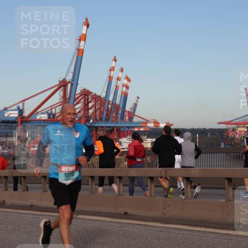 03.10.2024 - Köhlbrandbrückenlauf Matties Gatica Varas http://msf.ph/oto/7213536 03.10.2024 09:38:05 Position 2 1273 meine-sportfotos.de
