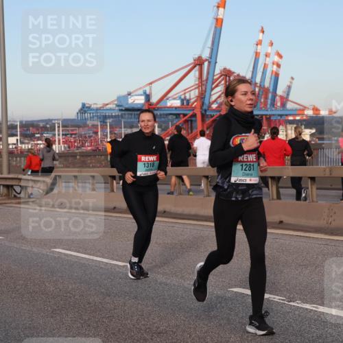 03.10.2024 - Köhlbrandbrückenlauf Matties Gatica Varas http://msf.ph/oto/7213637 03.10.2024 09:38:08 Position 2 1281, 1318, 118, 25 meine-sportfotos.de