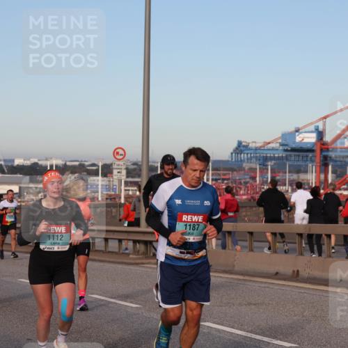 03.10.2024 - Köhlbrandbrückenlauf Matties Gatica Varas http://msf.ph/oto/7213710 03.10.2024 09:38:10 Position 2 500, 1637, 1112, 1187 meine-sportfotos.de