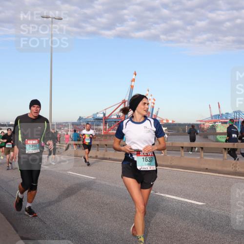 03.10.2024 - Köhlbrandbrückenlauf Matties Gatica Varas http://msf.ph/oto/7213928 03.10.2024 09:38:16 Position 2 1350, 1637 meine-sportfotos.de